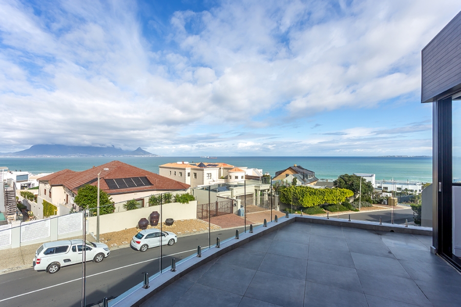 5 Bedroom Property for Sale in Bloubergstrand Western Cape